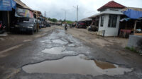 Doni Serang Jalan Pasar Kepandean Kota Serang Rusak 1