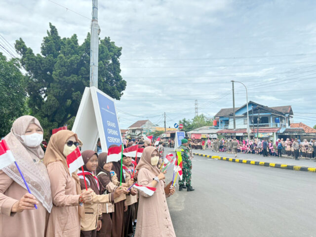 Siapkan Yel-Yel Khusus, Siswa SDN Kotasari Antusias Sambut Presiden RI Siapkan Yel-Yel Khusus, Siswa SDN Kotasari Antusias Sambut Presiden RI
