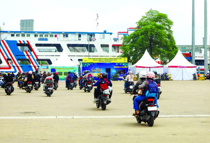 Puncak Arus Nataru Turun 48,9 Persen Puncak Arus Nataru Turun 48,9 Persen