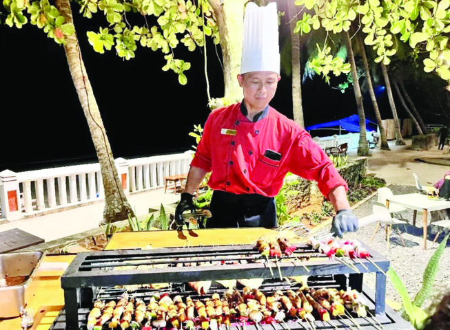 Barbeque Sepuasnya di Horison Resort Anyer Cuma Rp150 Ribu