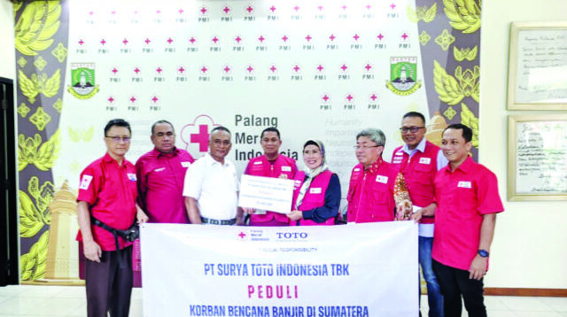 PT Surya Toto dan IKPP Salurkan Donasi Lewat PMI Banten PT Surya Toto dan IKPP Salurkan Donasi Lewat PMI Banten