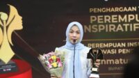 Zakiyah Diganjar Penghargaan Perempuan Inspiratif