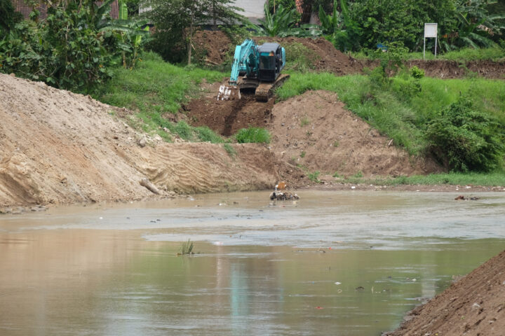 Doni Serang Demi Antisipasi Banjir Penataan Tebing Sungai Cibanten Dikebut 1