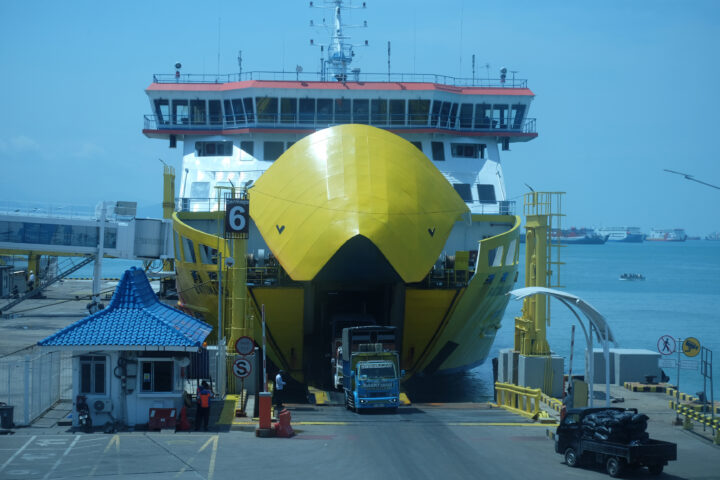 Doni Serang Pelabuhan Merak Kota Cilegon Lancar 1