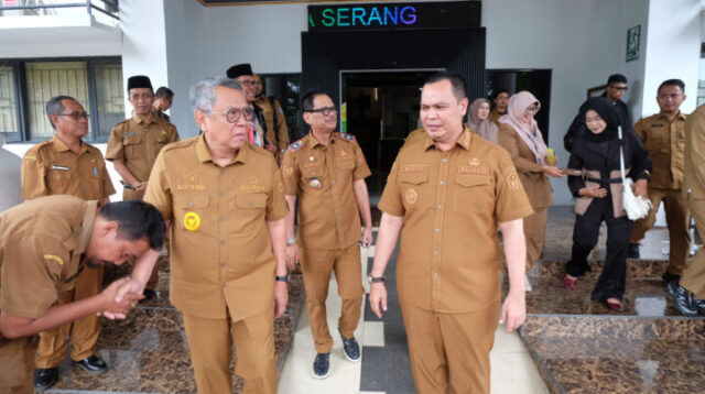 Walikota Tangsel Benyamin Davnie Silaturahmi ke Pemkot Serang Doni Serang Walikota Tangsel Benyamin Davnie Silaturahmi ke Pemkot Serang 1