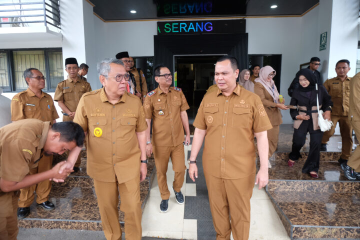 Walikota Tangsel Benyamin Davnie Silaturahmi ke Pemkot Serang Doni Serang Walikota Tangsel Benyamin Davnie Silaturahmi ke Pemkot Serang 1