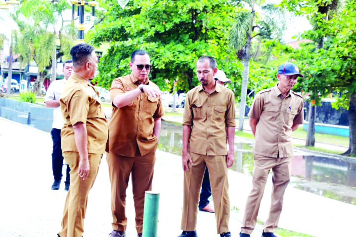 Penanganan Banjir di Kota Serang Keroyokan