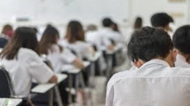 19 Persen Remaja Banten Tak Sekolah 19 Persen Remaja Banten Tak Sekolah