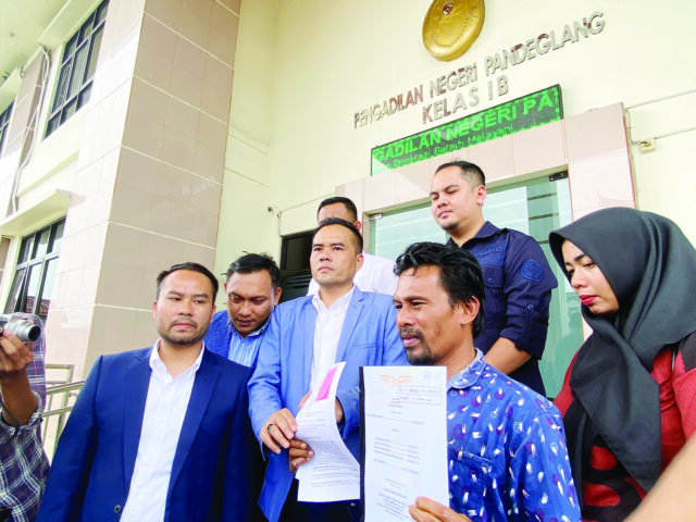 Tukang Ojek Gugat Pemprov Rp100 Miliar