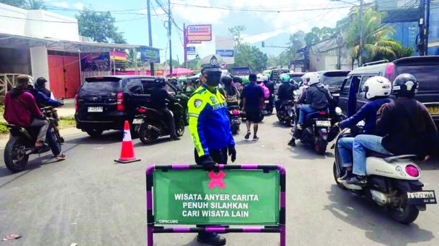 Rela Macet-macetan 6 Jam