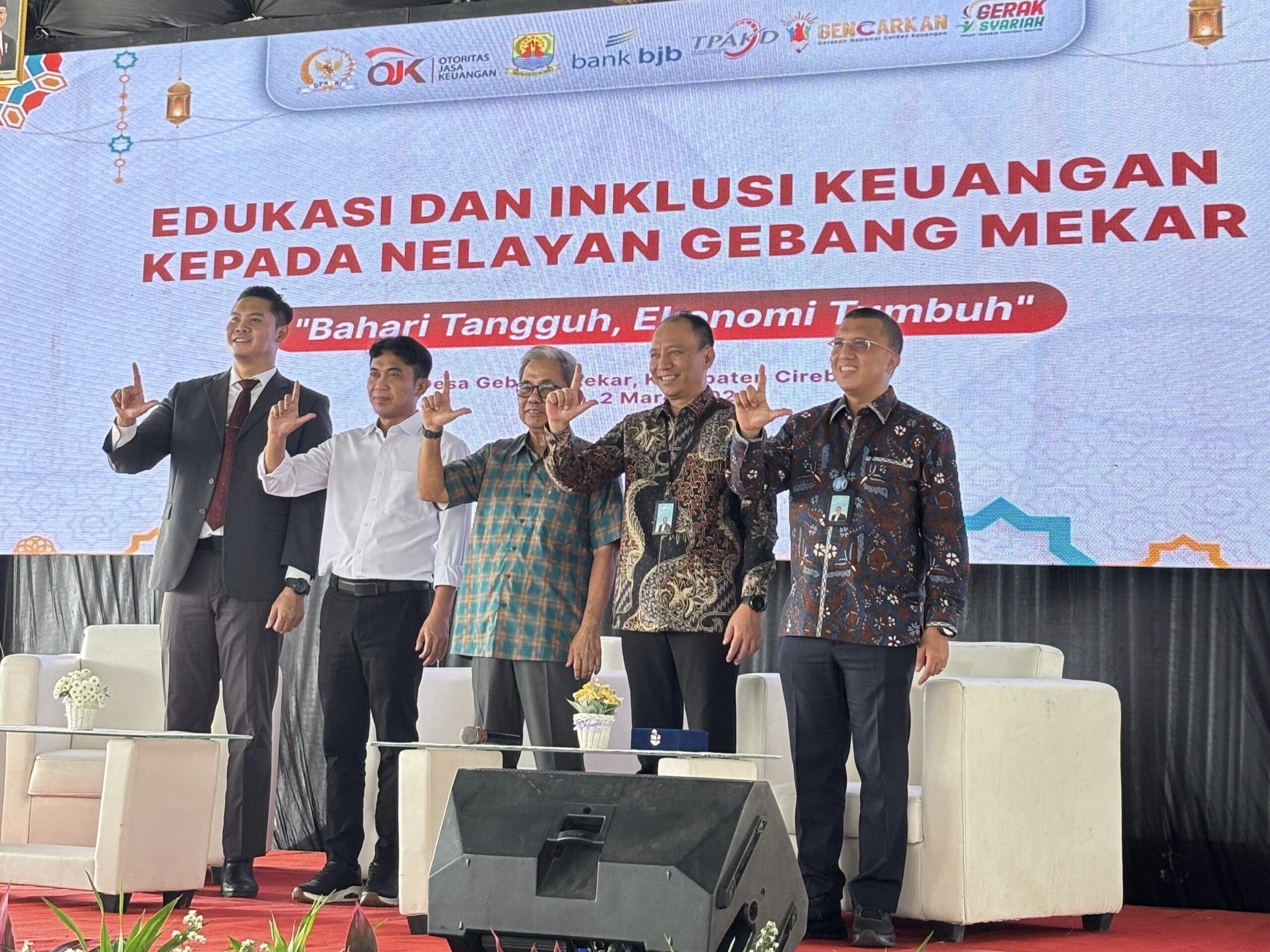 Bank BJB berikan literasi keuangan digital bagi masyarakat nelayan di pesisir Cirebon. (Dokumentasi Bank BJB)