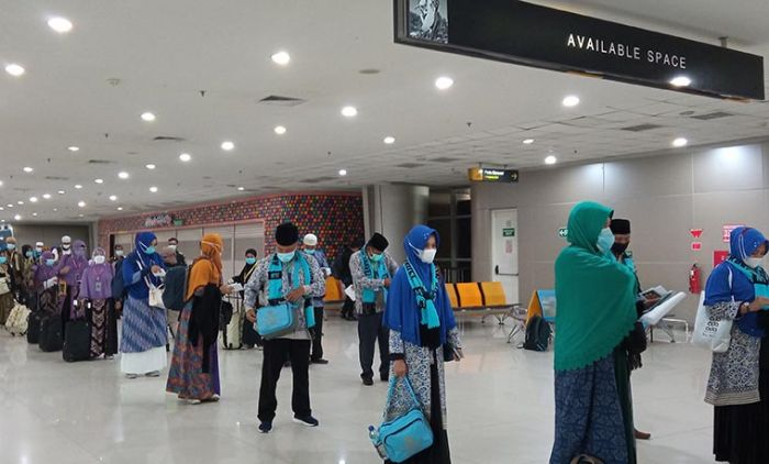 2.000 Jemaah Umrah Asal Banten Tertahan di Arab Saudi