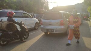 16 Tahun Ngemis Punya 2 Motor dan Warung