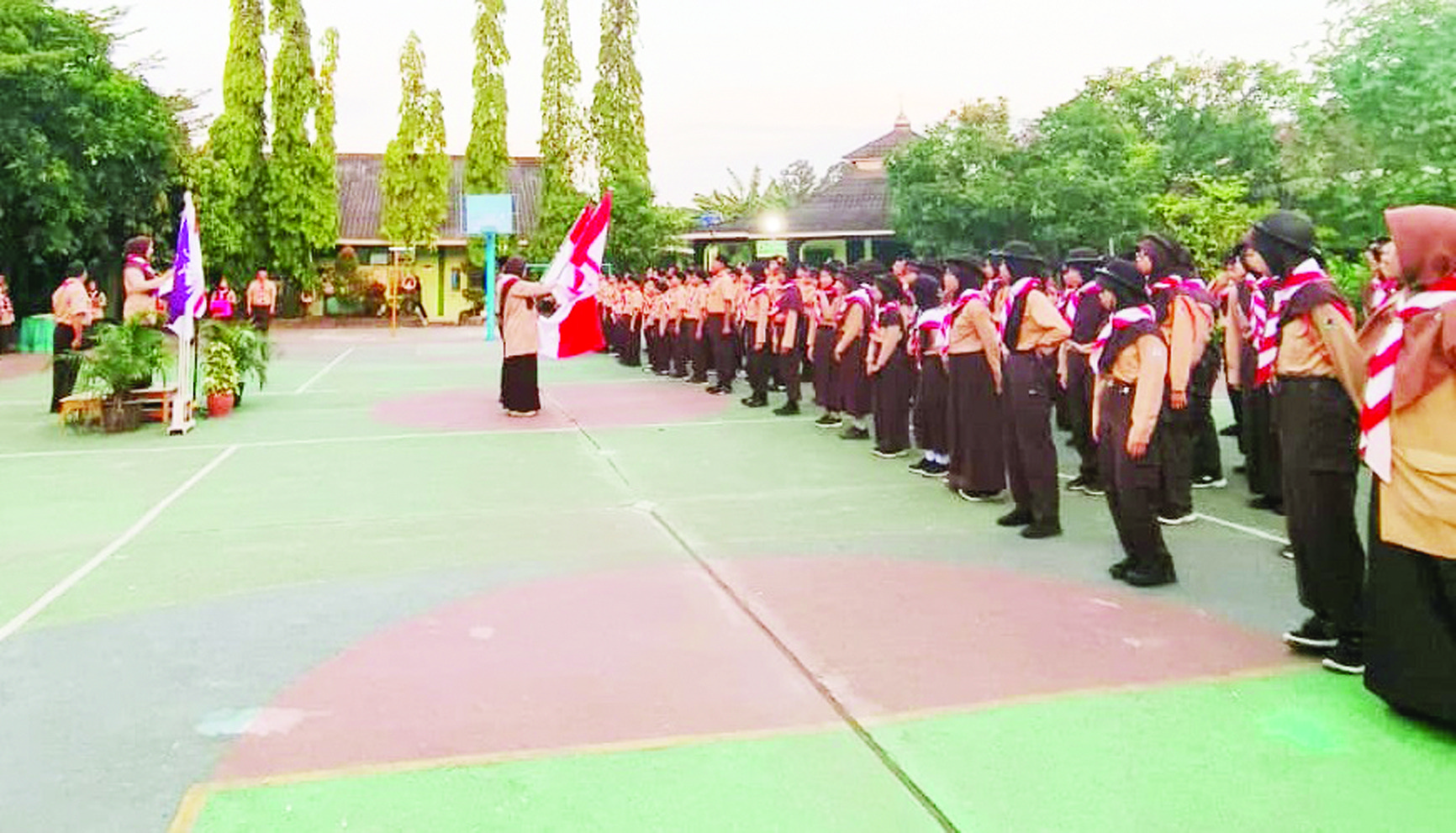 Seru dan Penuh Semangat! SDSN YPWKS IV Gelar Pelantikan Penggalang Ramu