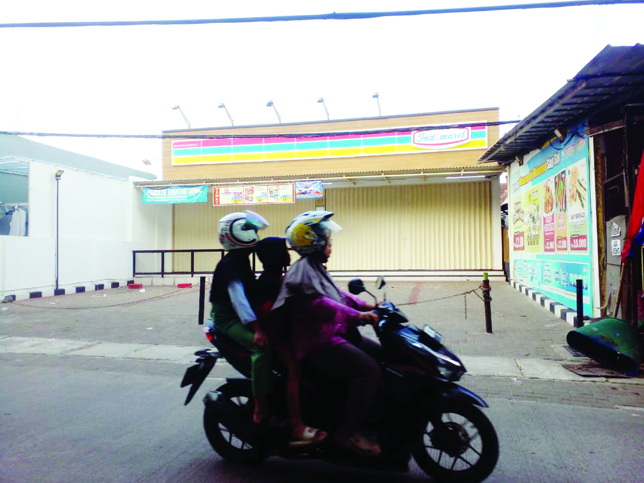Tak Ada Uang Lembur Saat Tanggal Merah Indomaret Kompak Tutup