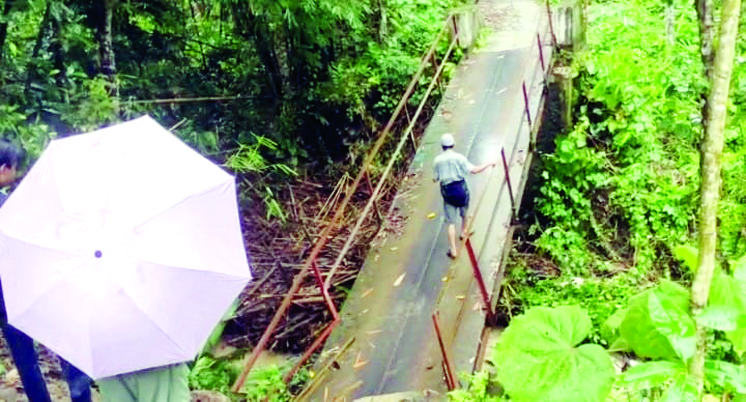 159 Jembatan Gantung di Lebak Rusak