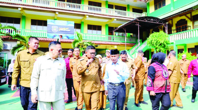 Anggaran Sekolah Gratis Tembus Rp300 Miliar