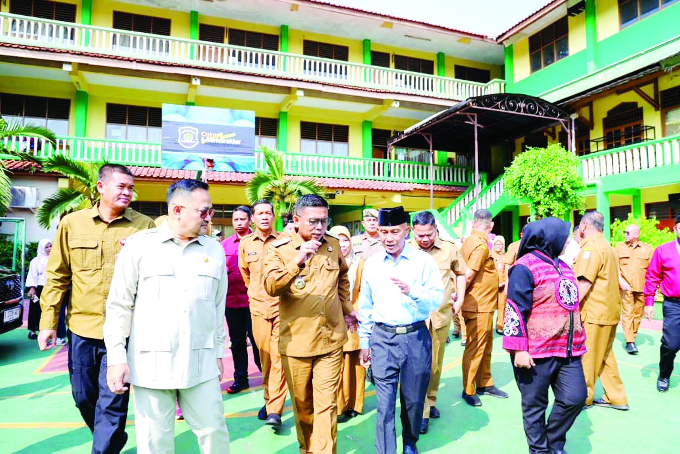 Anggaran Sekolah Gratis Tembus Rp300 Miliar