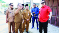 Budi Rustandi Tinjau Proyek Pengaspalan Jalan Cibadak-Pageragung