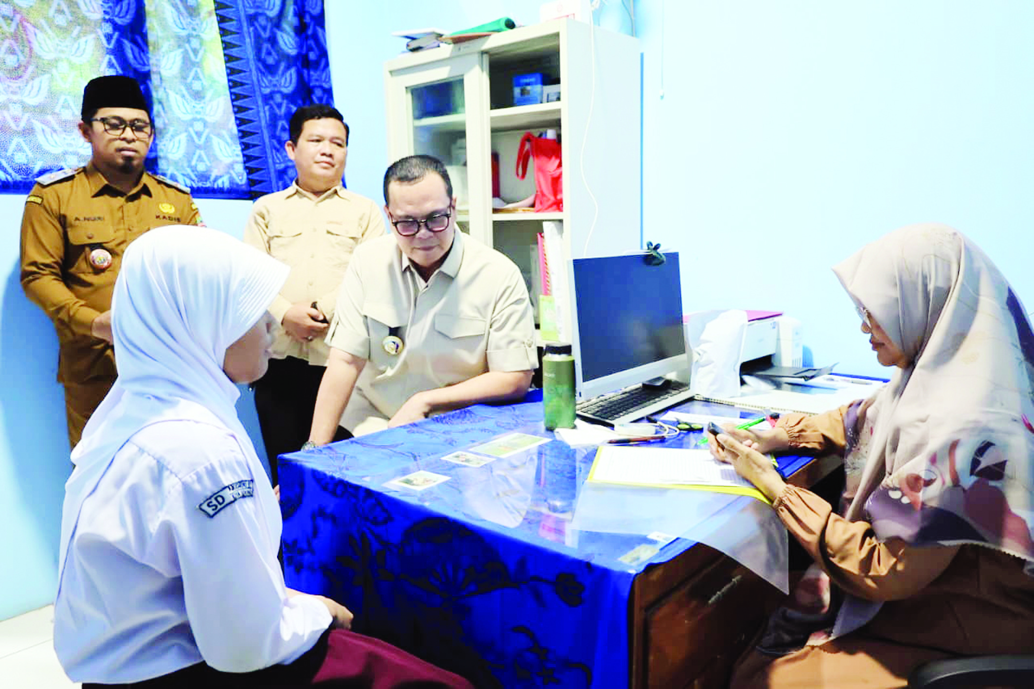 Budi Rustandi Larang Sekolah Negeri Jual Seragam Sekolah