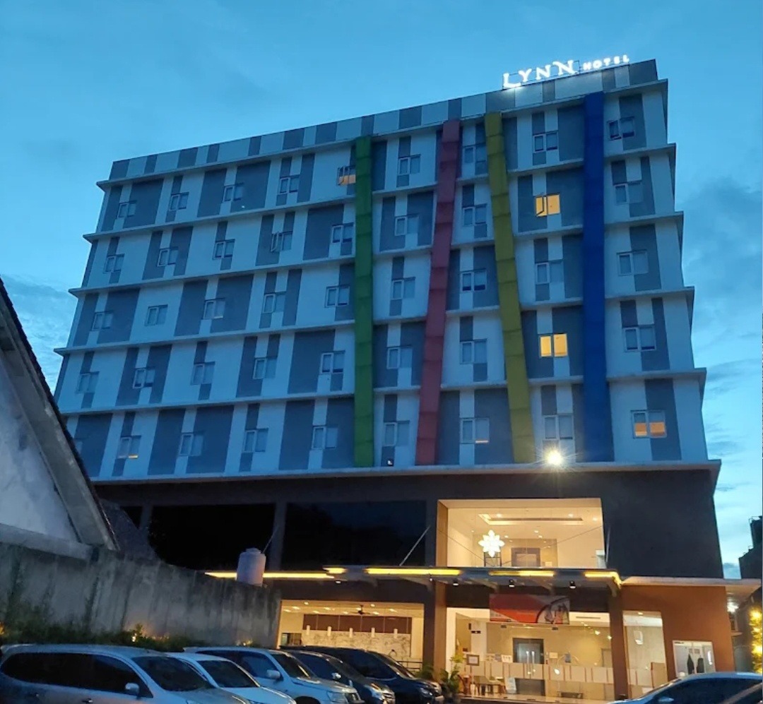 Lynn Hotel Pilihan Utama Rest dan Meeting