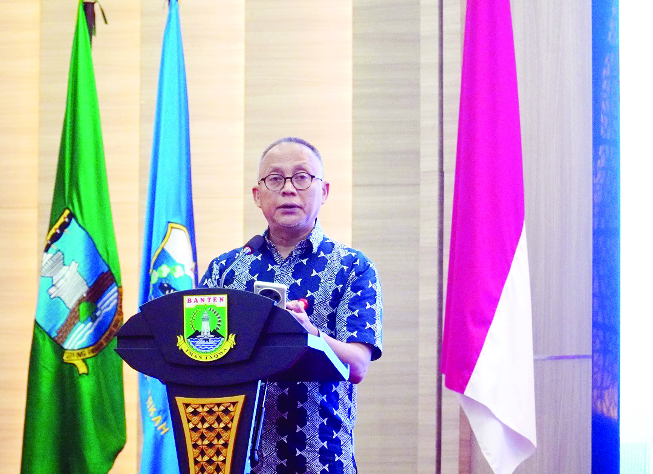 Jutaan Warga Buka Rekening Massal