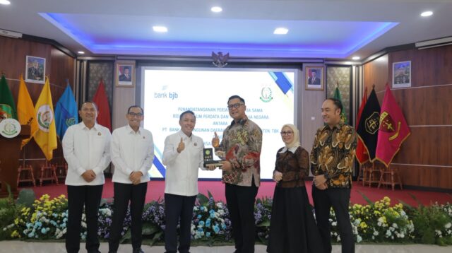Penandatanganan kerja sama antara Bank BJB dengan Kejati Banten. (Dokumentasi Bank BJB)