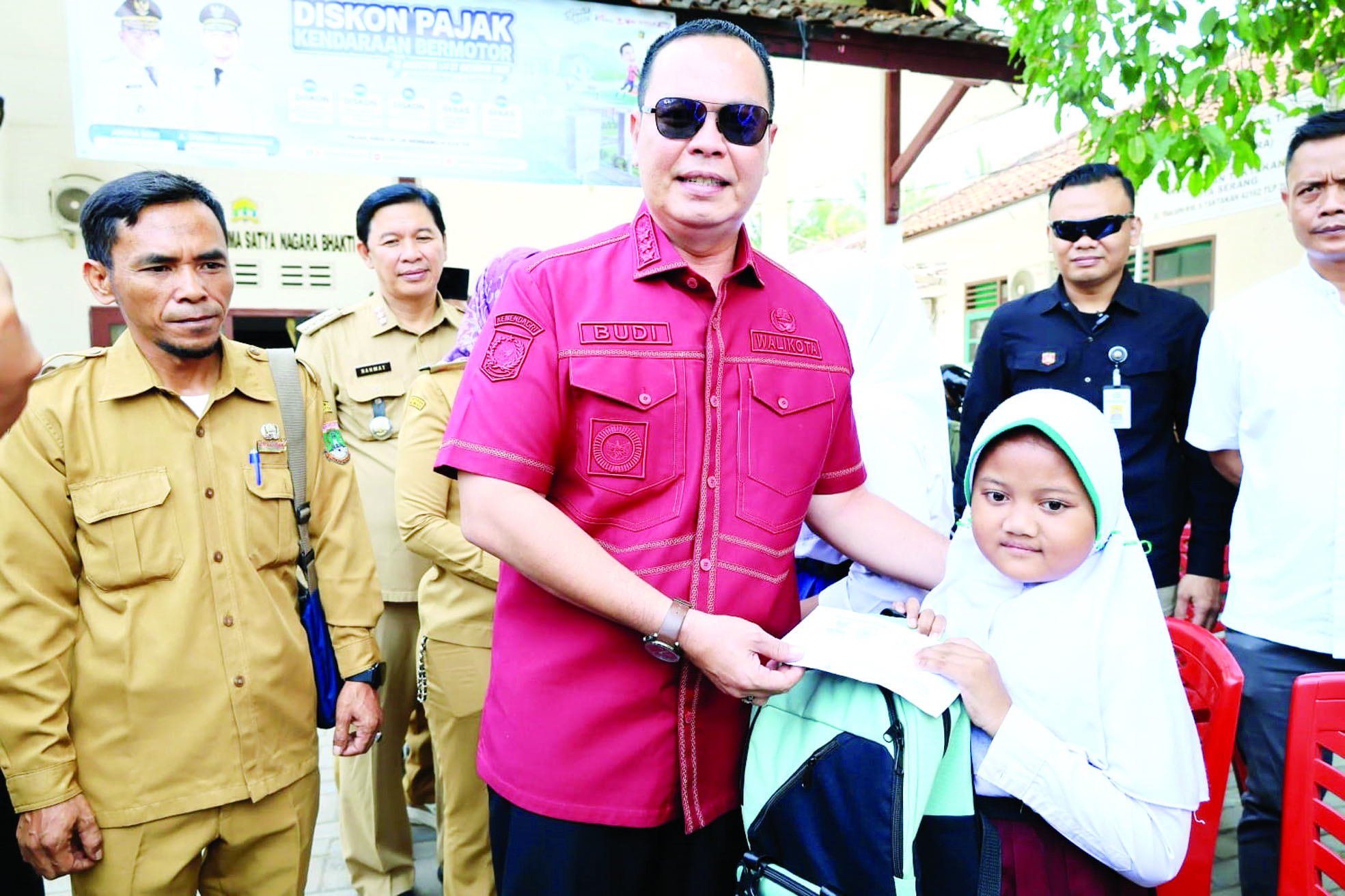 Budi Rustandi Salurkan Bantuan Modal UMKM