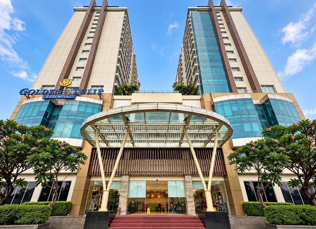 Golden Tulip Essential Hotel Strategis dan Ramah Keluarga