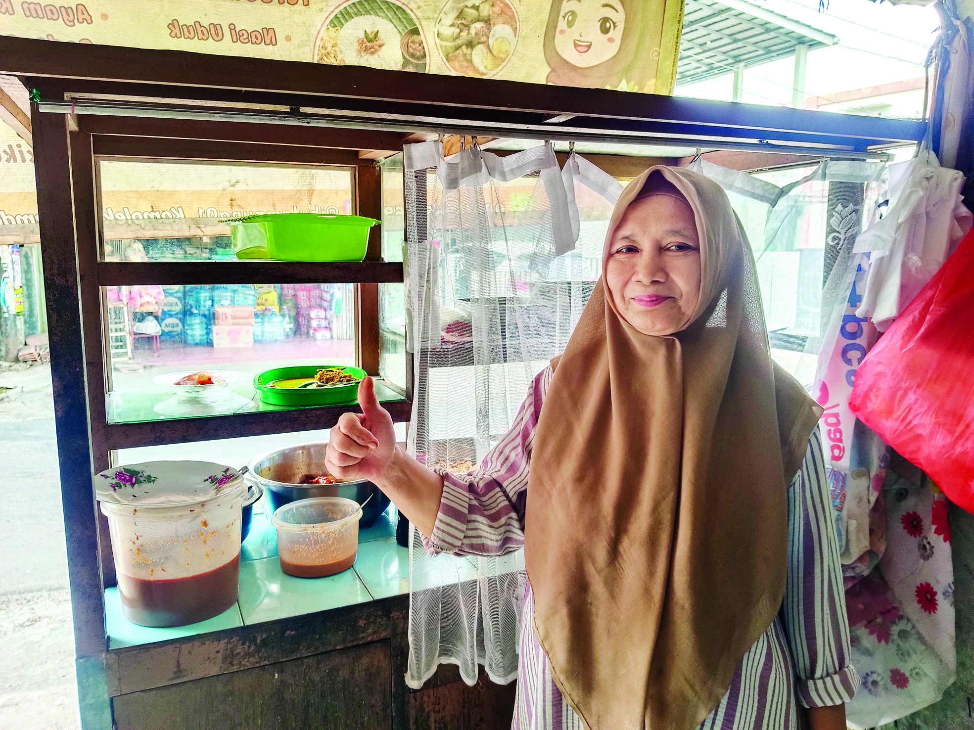 Warung Makan Ibu Lampung Tempat Sarapan Favorit warga Serang