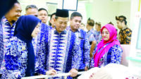 Warga Minta Penuhi Kebutuhan Dasar Masyarakat Warga Minta Penuhi Kebutuhan Dasar Masyarakat